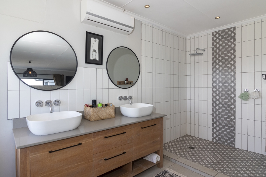 3 Bedroom Property for Sale in East Bank Eastern Cape